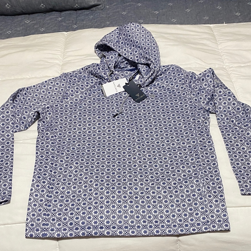 NWT Men’s Maelreg Performance Hoodie size small